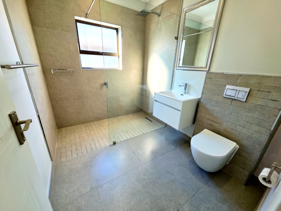 To Let 4 Bedroom Property for Rent in Parklands Western Cape